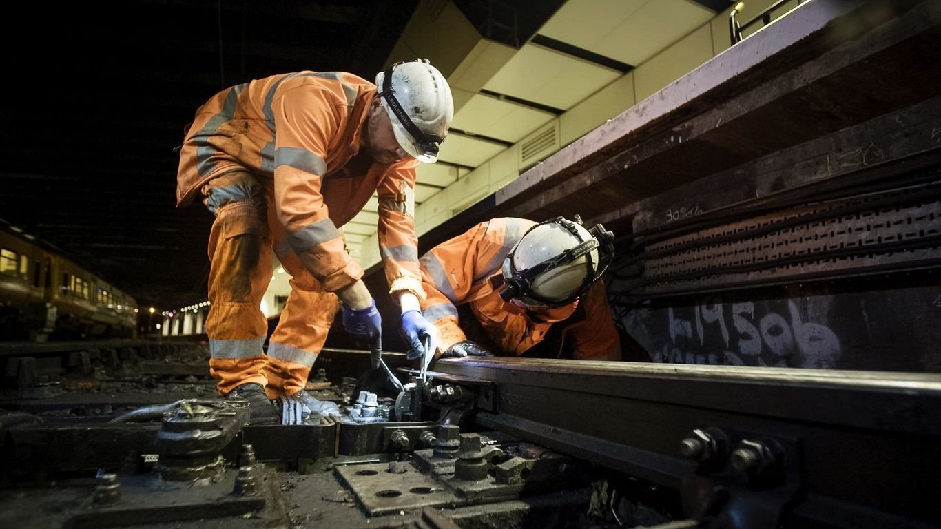 The Station: Trouble on the Tracks