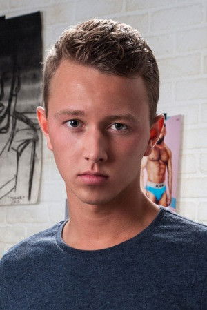 et billede af Ethan Hayes