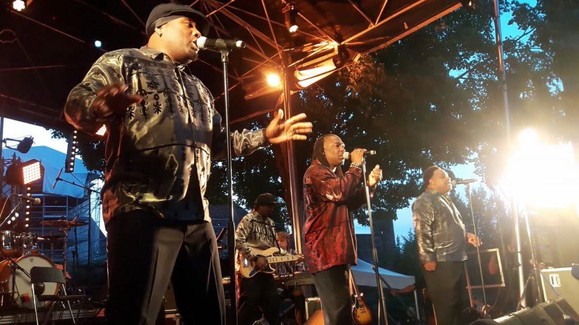 Al Mckay's Earth Wind & Fire Experience: Au Grès Du Jazz