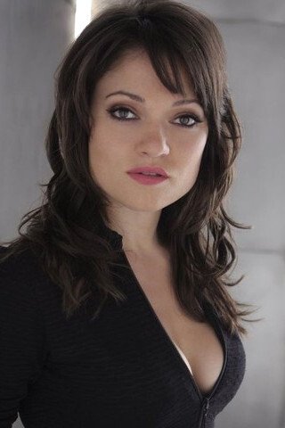 et billede af Janelle Marra