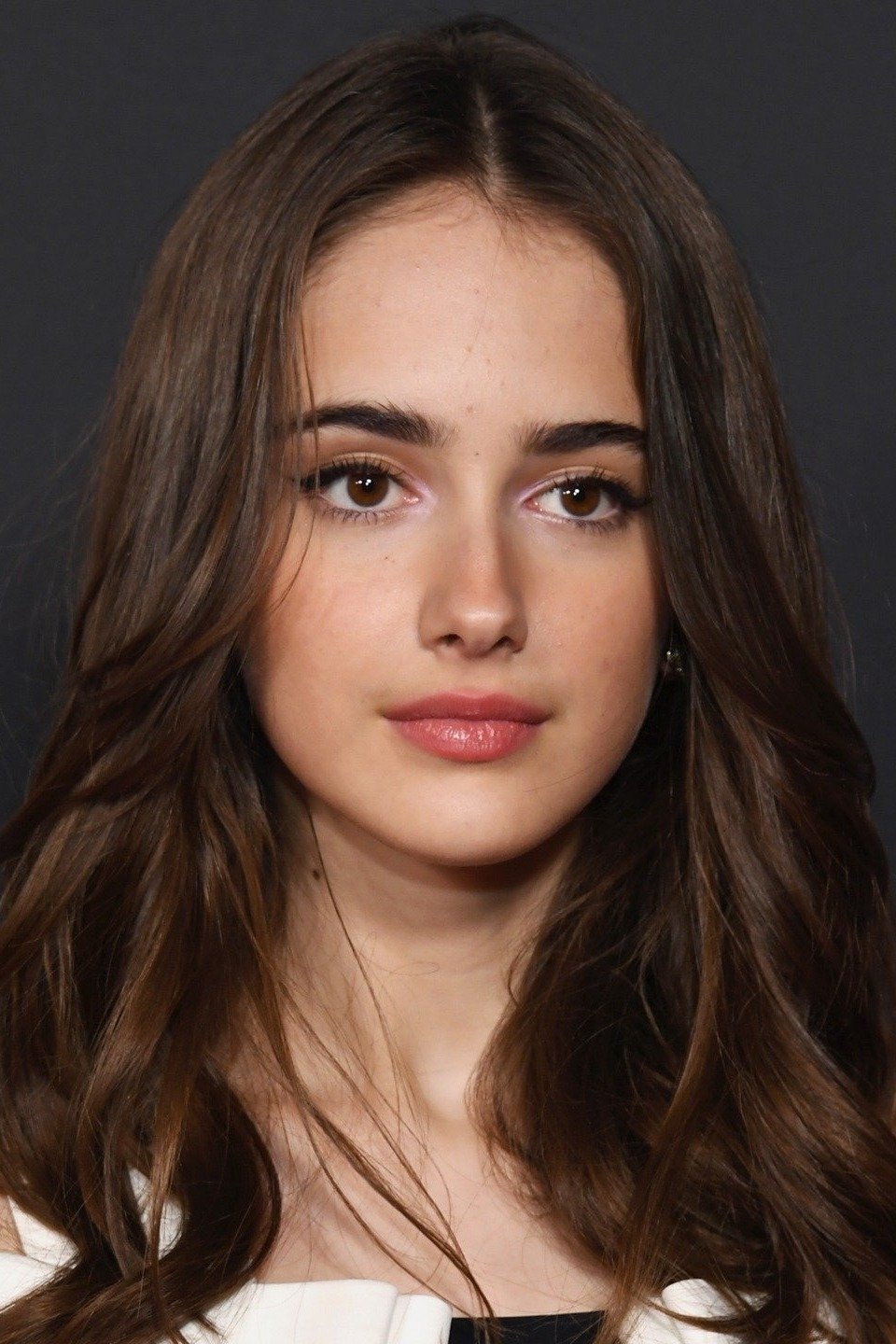 Julia Butters Profile Images — The Movie Database (TMDB)