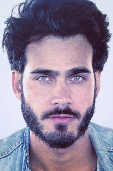 et billede af Kay Nambiar