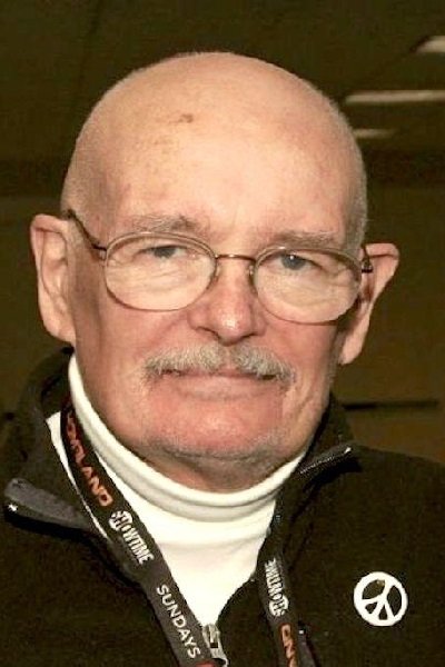 et billede af Dennis O'Neil