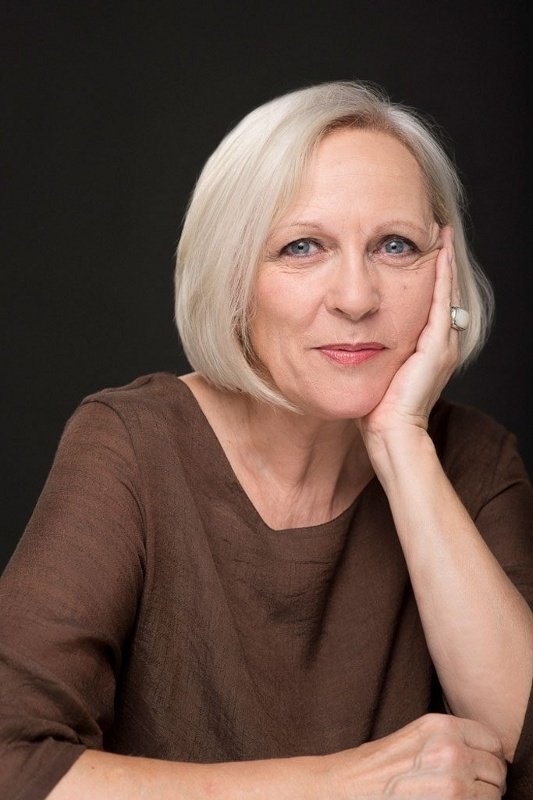 Gillian Apter's picture in the cast