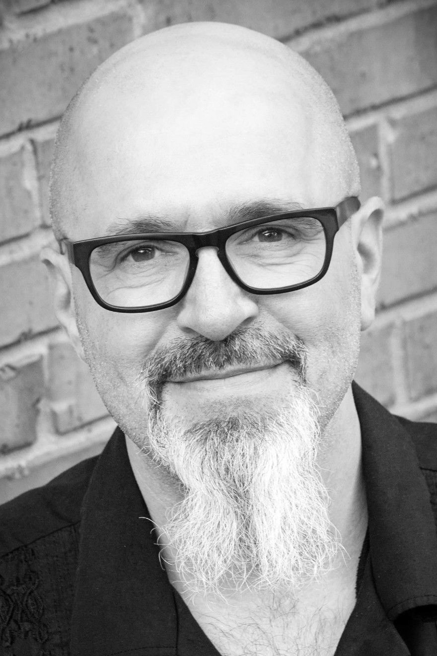 et billede af Peter Quinones