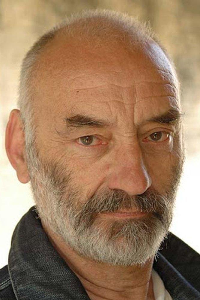 et billede af Mark Lewis