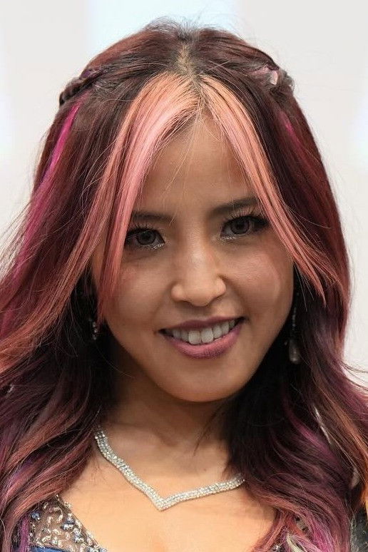 et billede af Mina Shirakawa