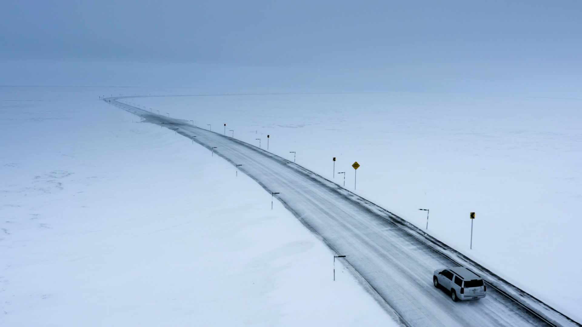 Ice Airport Alaska S02E05 backdrop