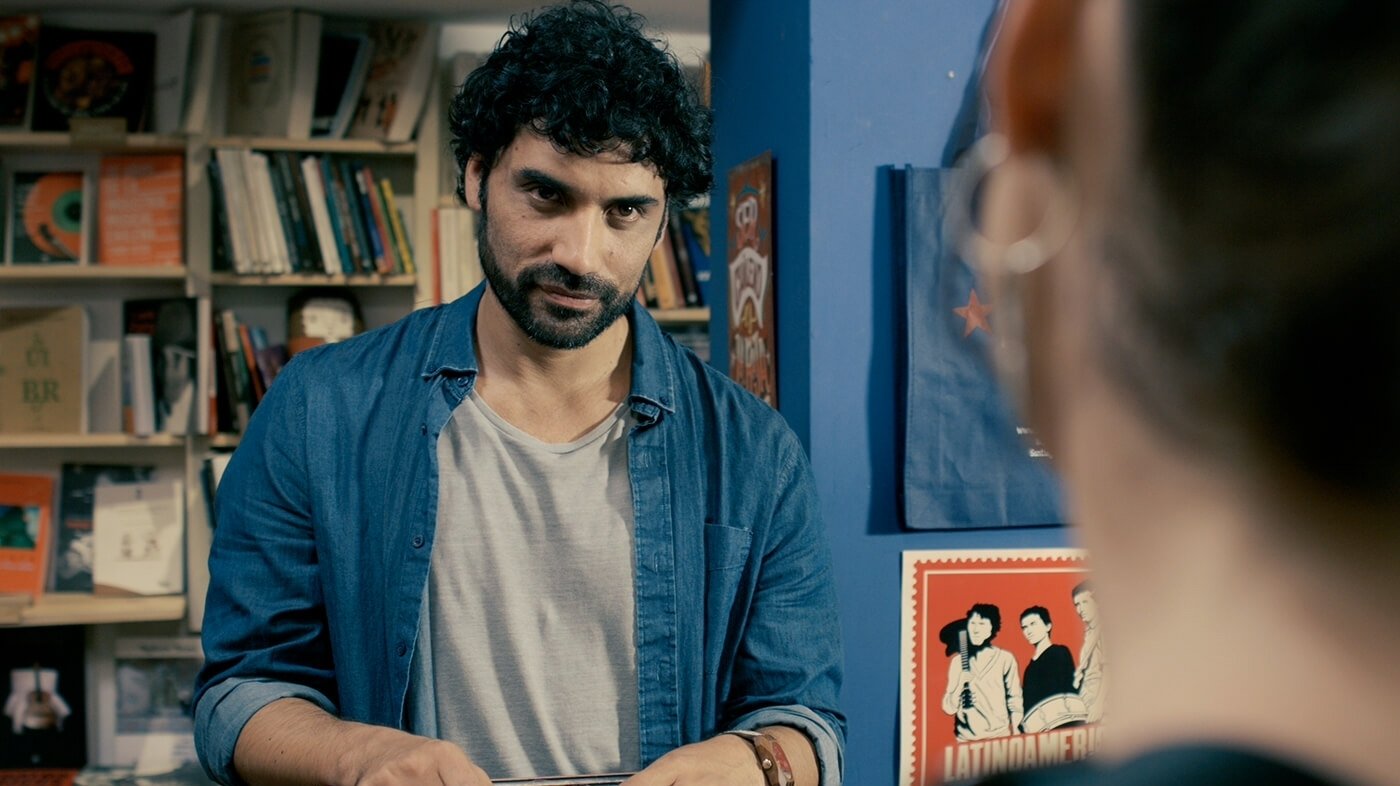 Breve historia de amor y un par de canciones (2021)