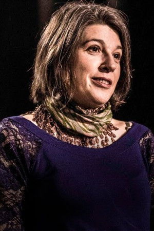 et billede af Angela Alonso