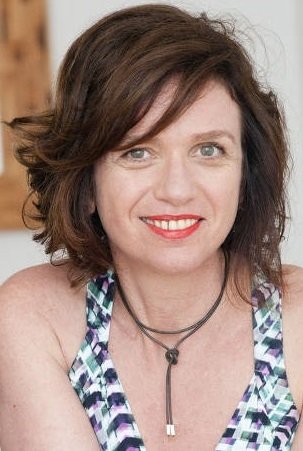 et billede af Adriana Abujamra