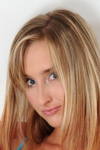 et billede af Tracy Zhora