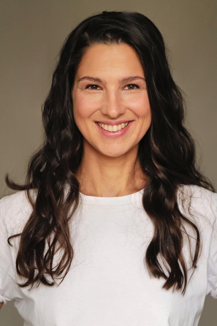 Lisa Flachmeyer's picture in the cast