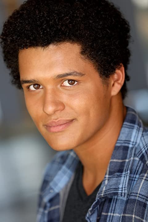 DeShawn Cavanaugh's picture in the cast