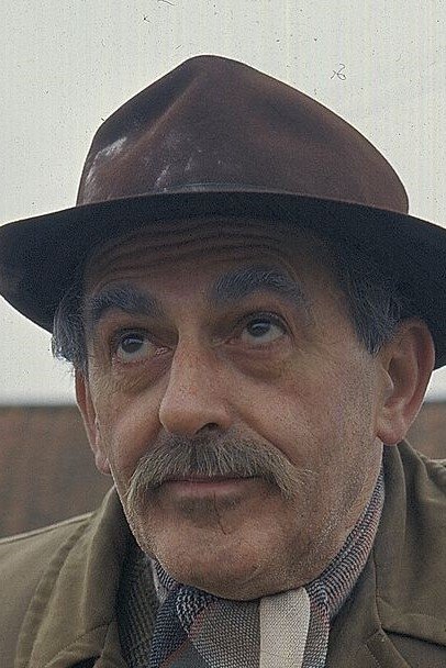 et billede af John Glyn-Jones