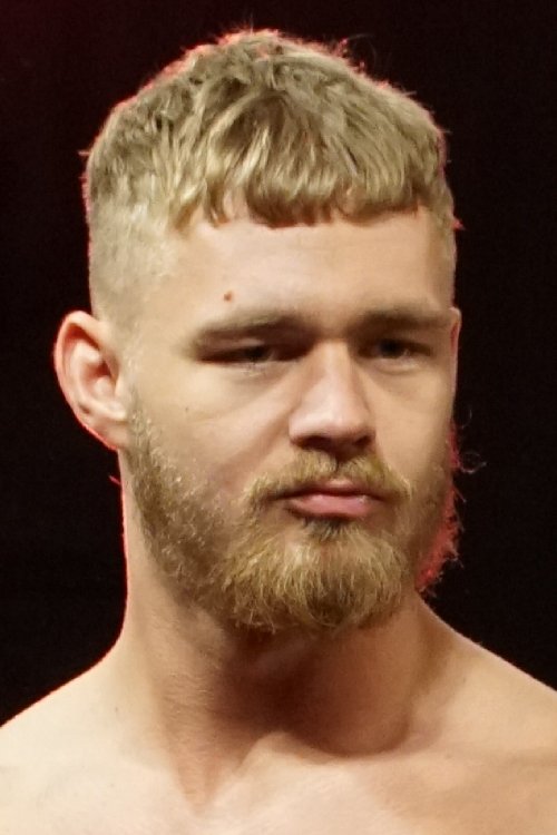 et billede af Tyler Bate