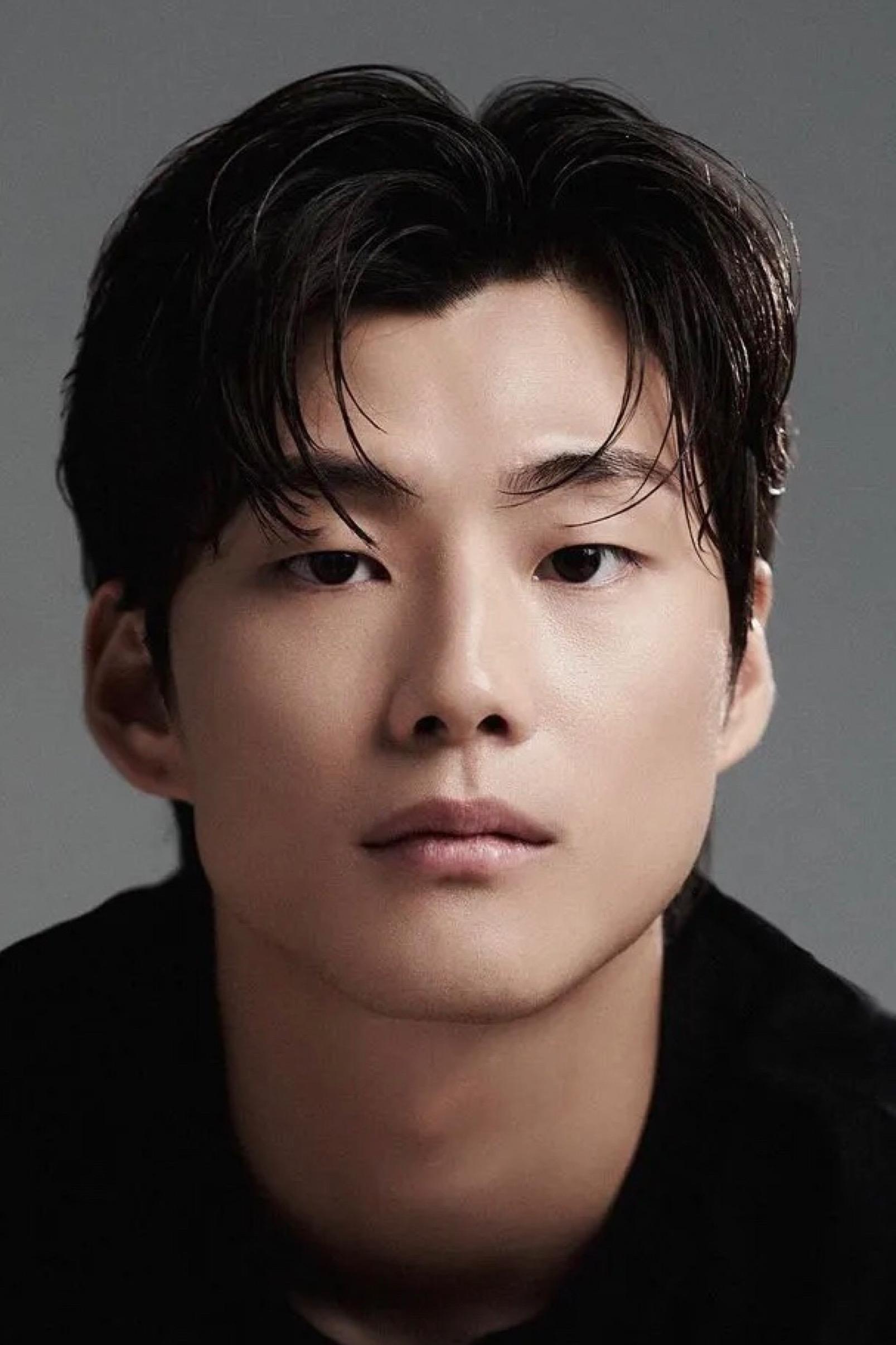 Woo Hyo-won's picture in the cast