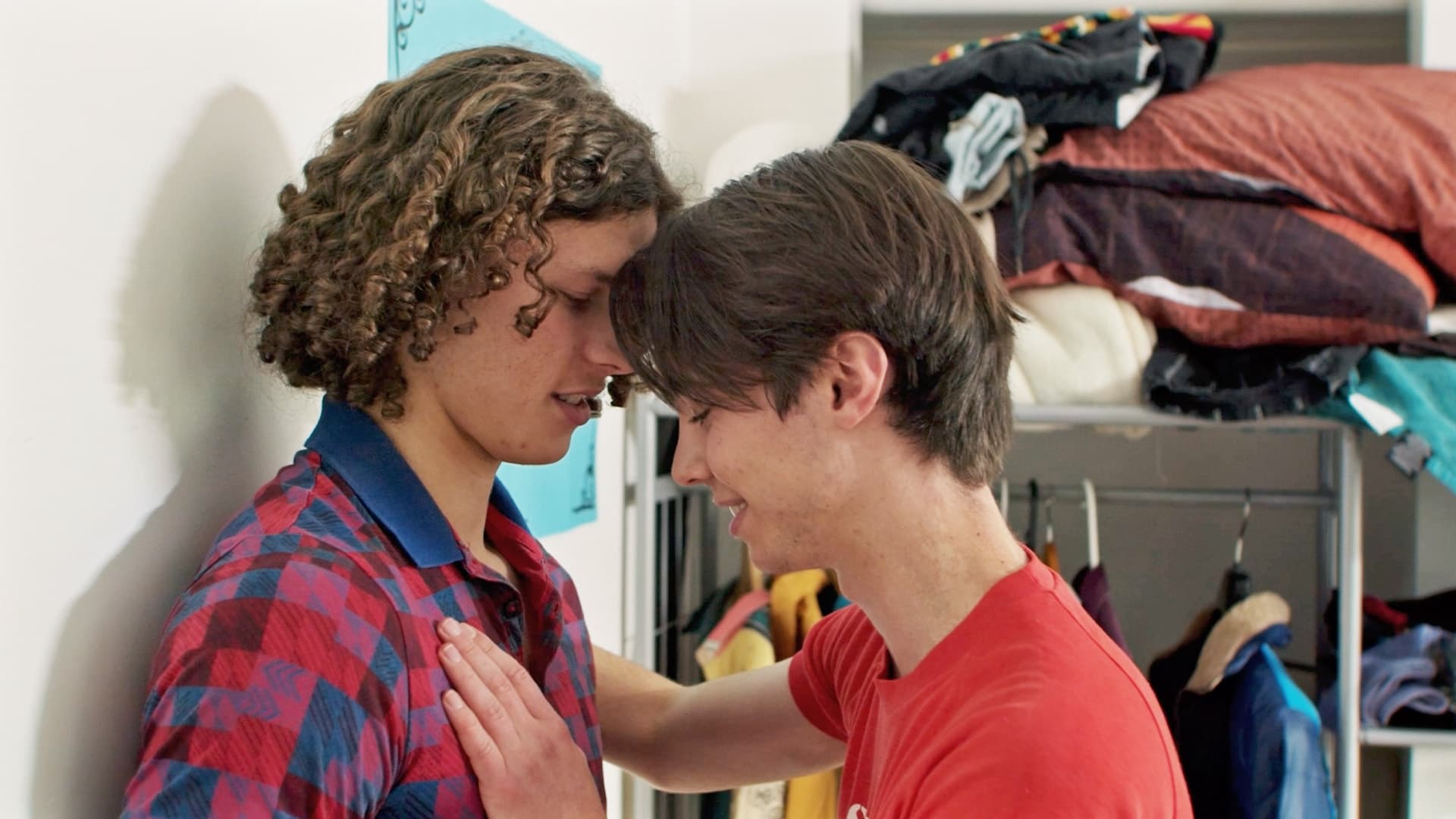Single, Out - Season 1 Episode 2 : Episodio 2 (2025)