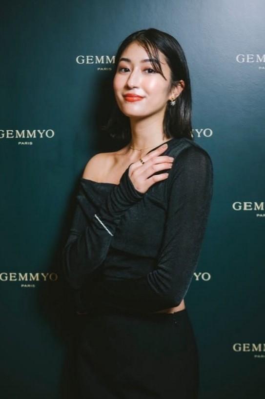 et billede af Mayuko Arisue