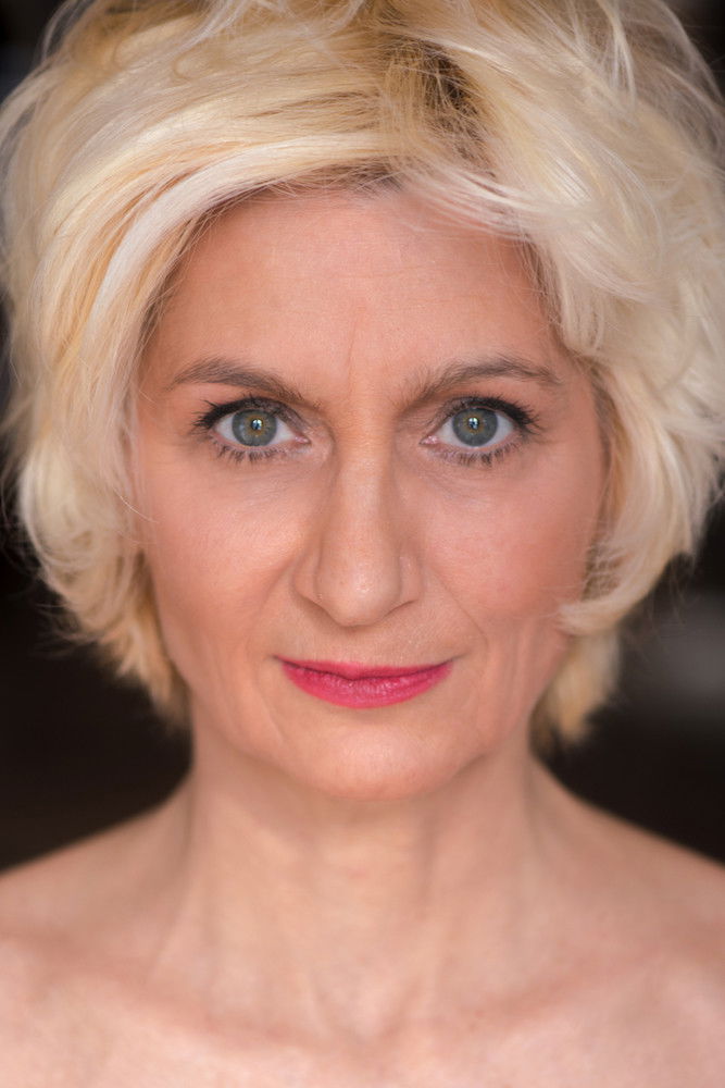 et billede af Anjo B. Arson