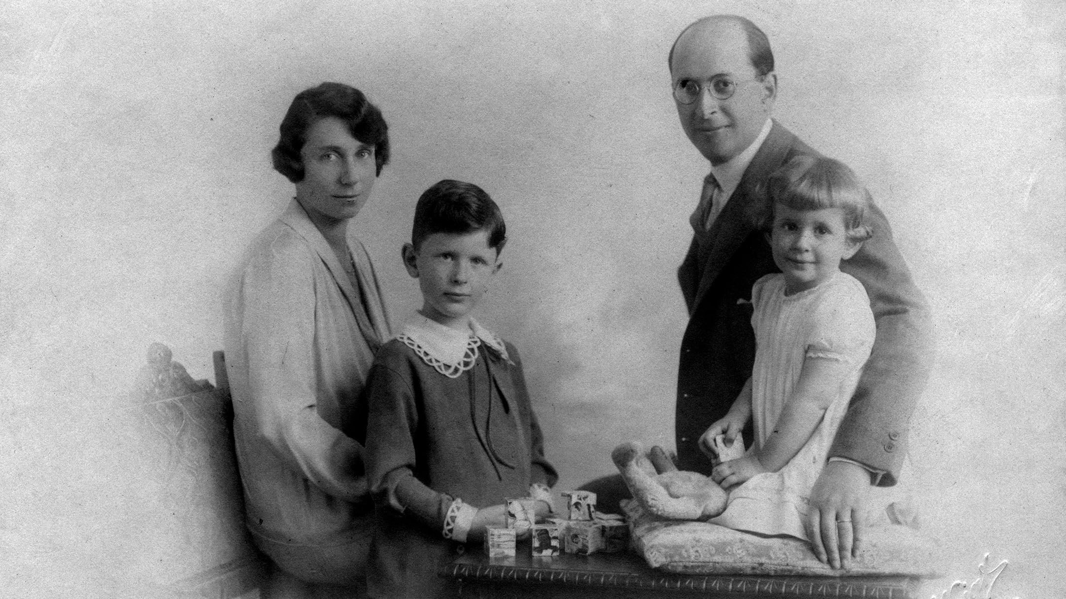 Shifting Paths (2025)