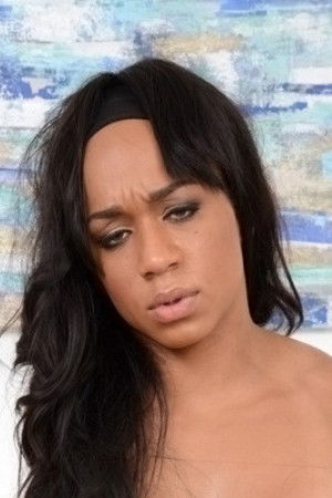 et billede af Veronica Allyn