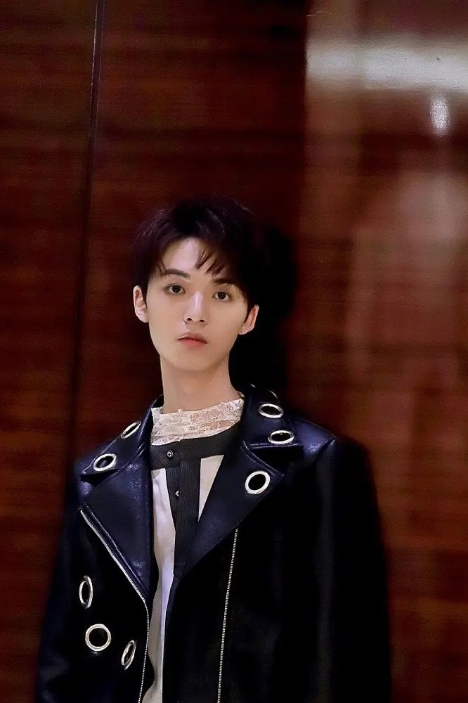 Gao Jun Jie's picture in the cast
