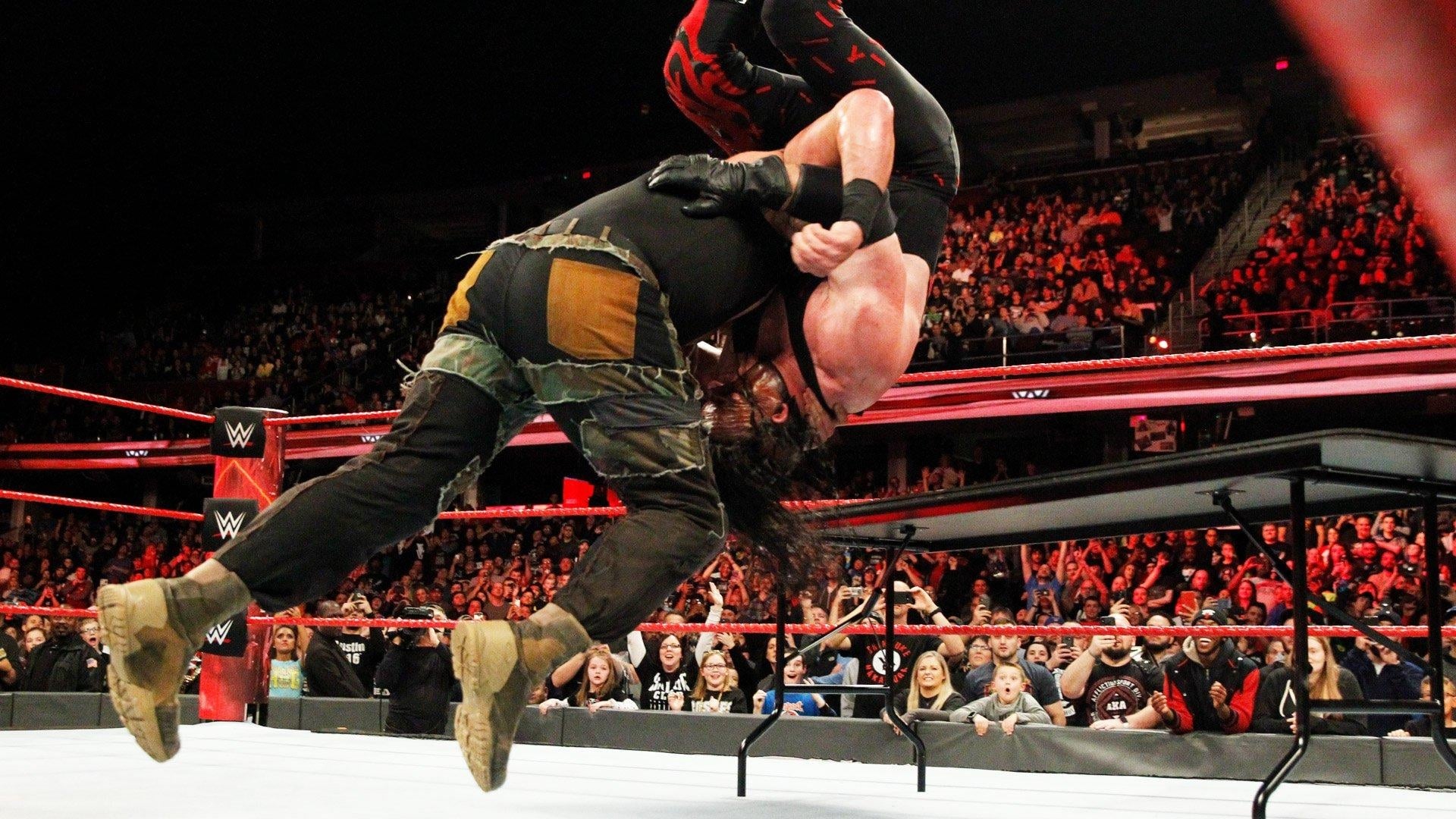 WWE Raw Staffel 25 :Folge 50 