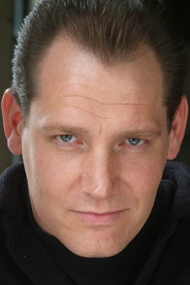 et billede af Bradley James