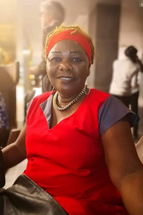 Thérèse Taba as Colleague