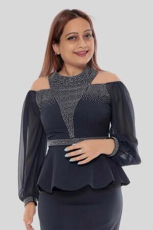 et billede af Sana Aziz Khan