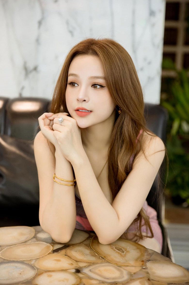 et billede af Huyền Baby