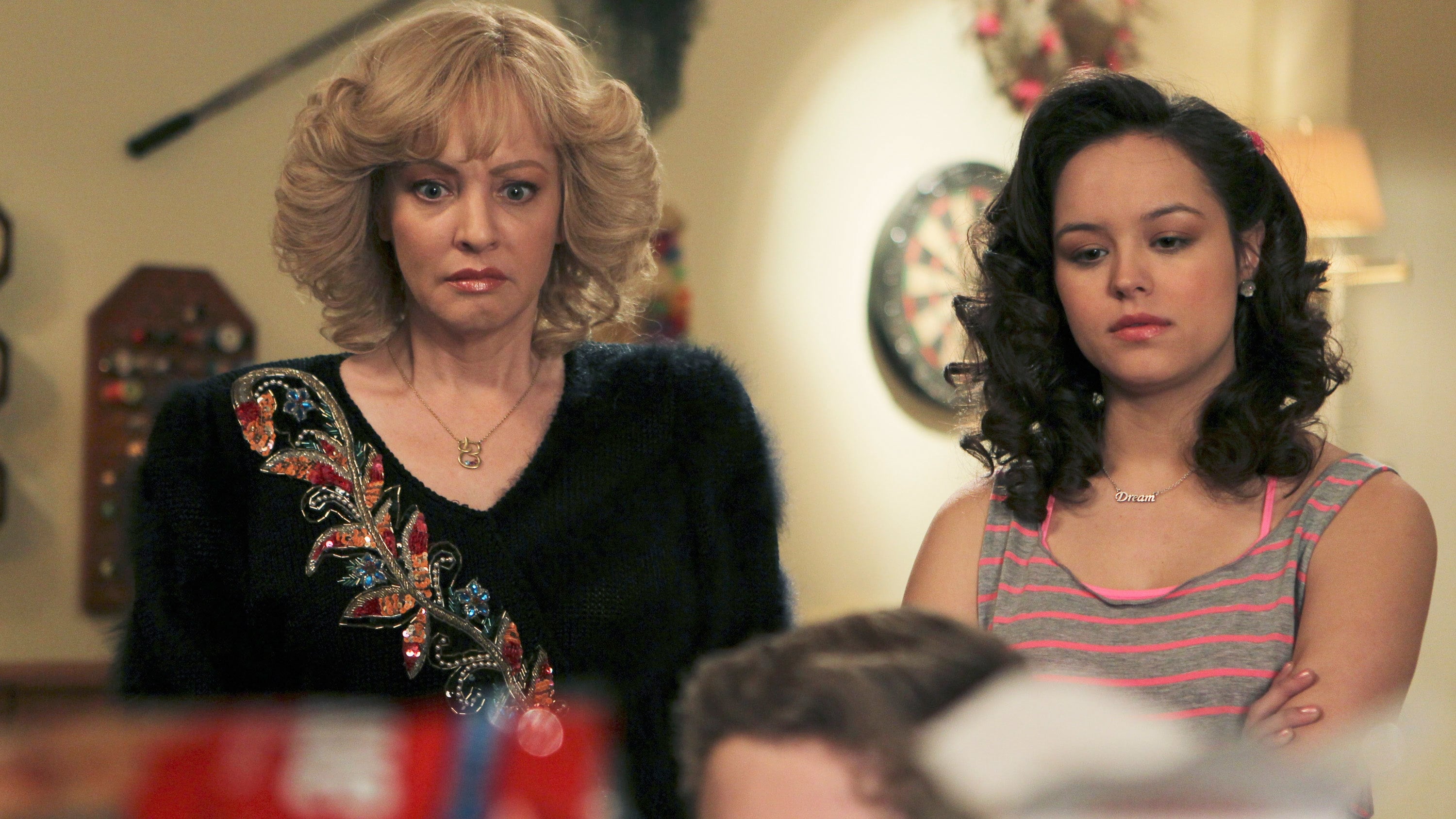 Image avec Wendi McLendon-Covey zkl8lqtacyhcifdjyyibrcmlfqojpg