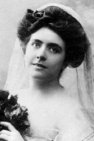 et billede af Mabel Bardine