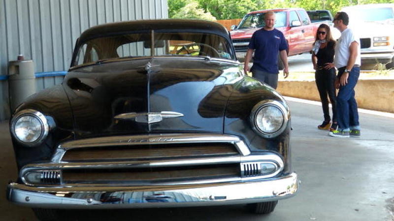 Dallas Car Sharks S01E09 backdrop