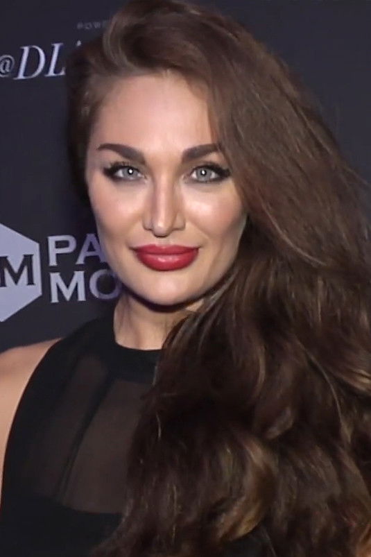 et billede af Tala Golzar