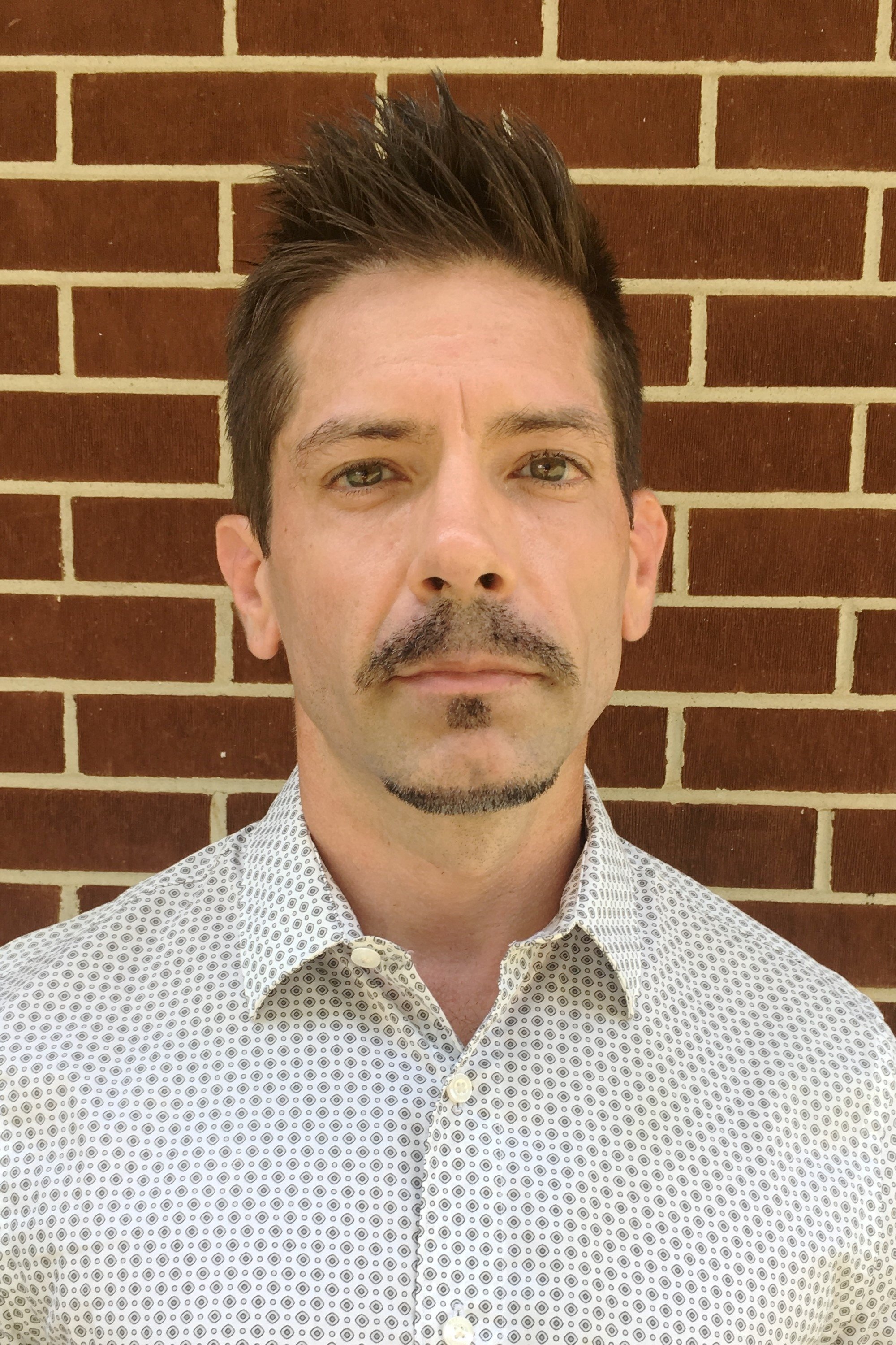 et billede af Shawn Jovingo