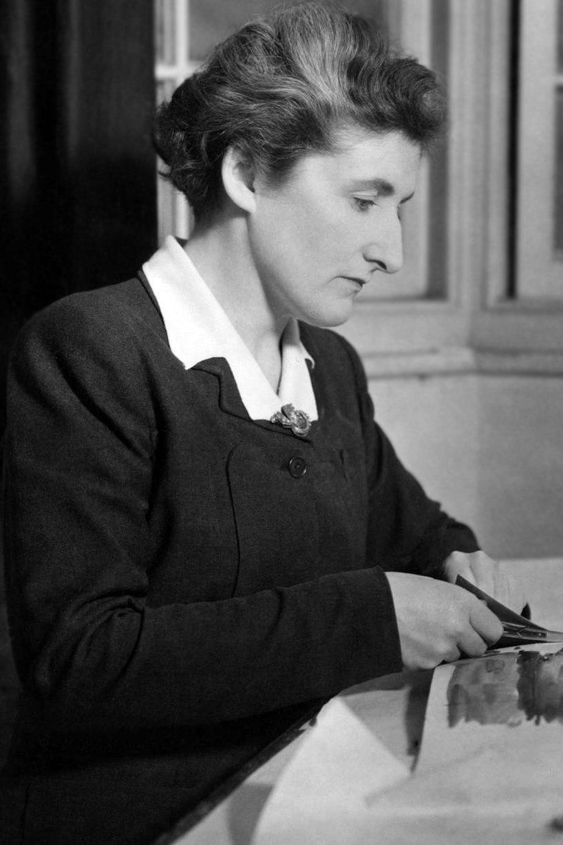 et billede af Carmen Dillon