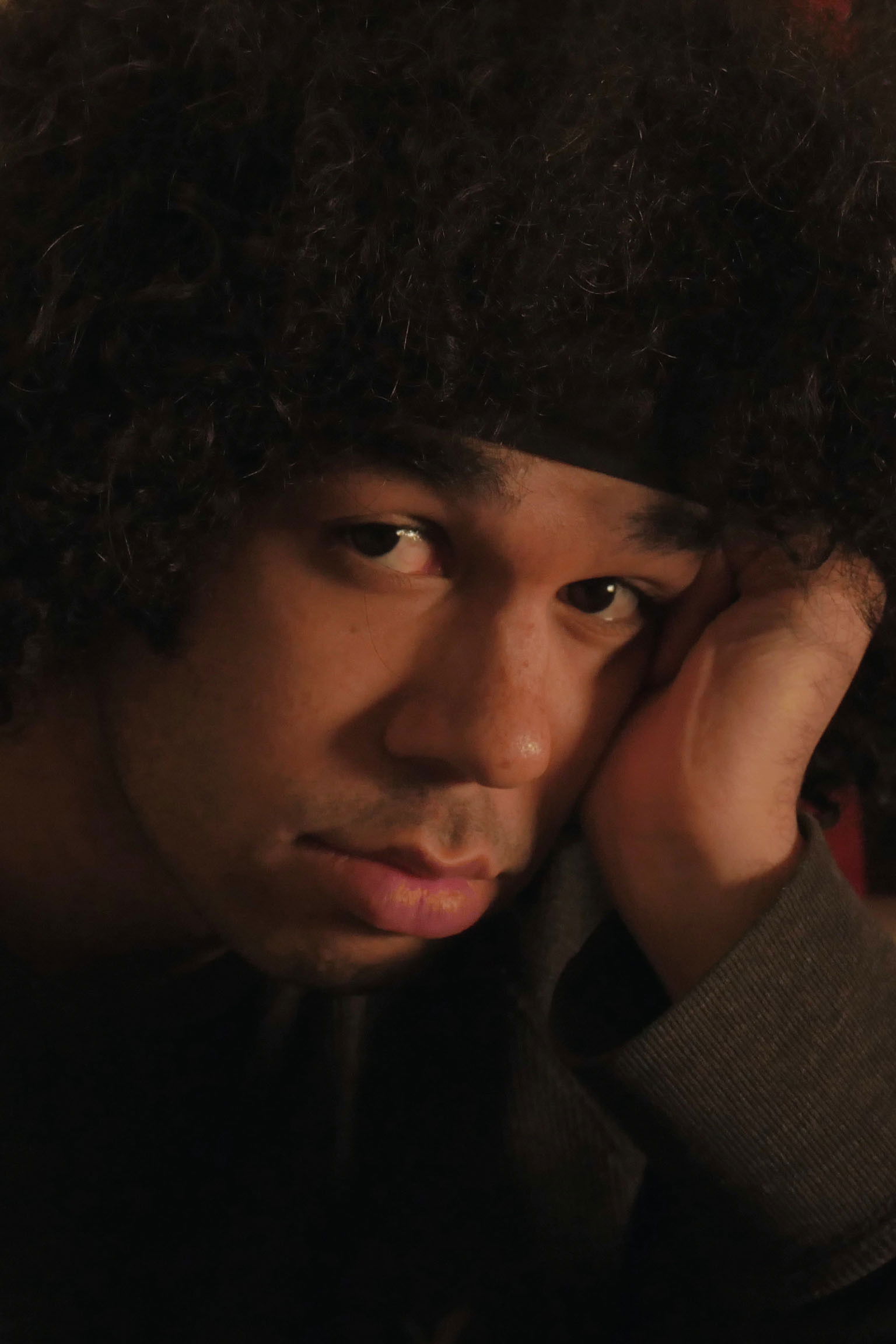 et billede af Miles Strong-Austin