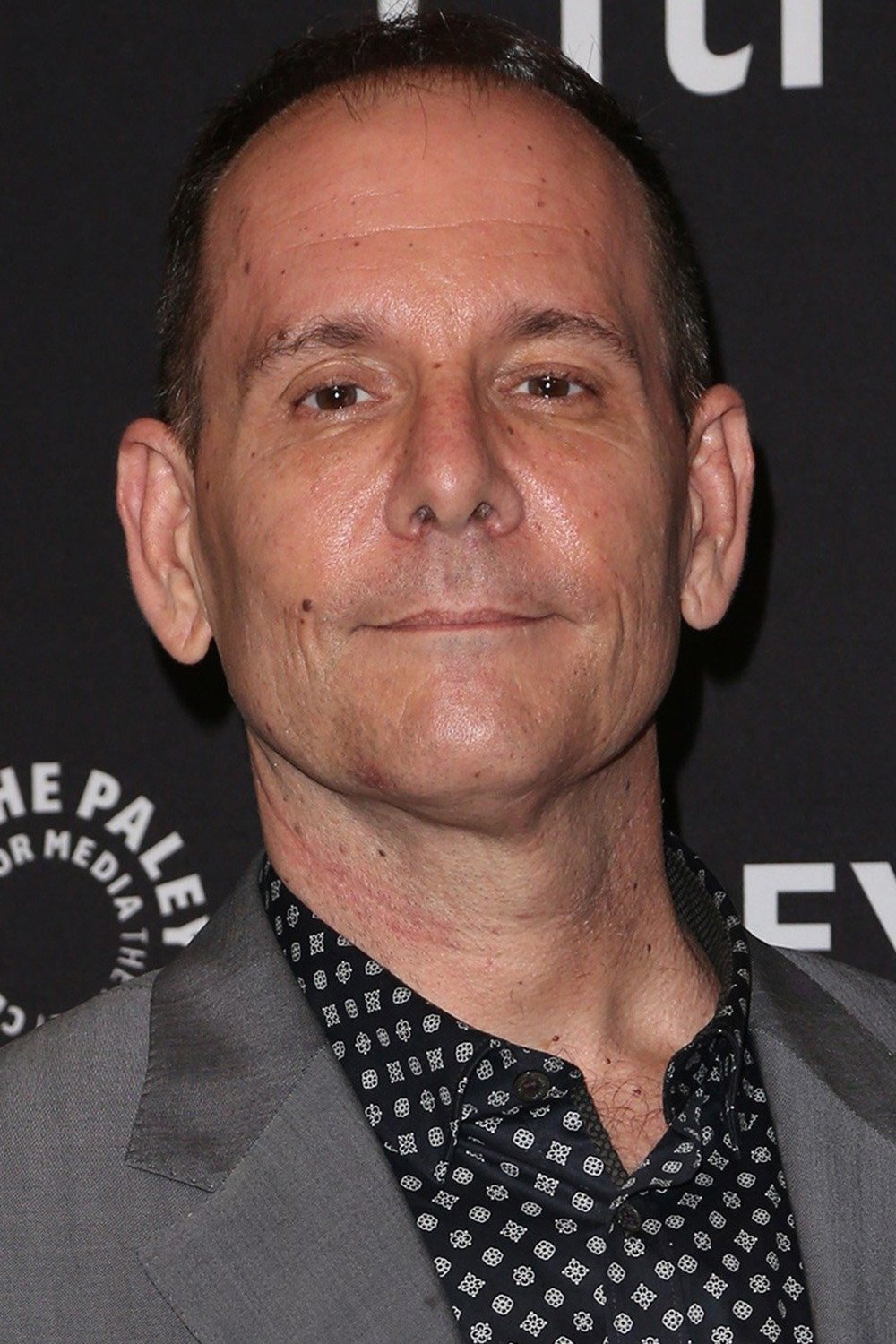 et billede af Tim Minear