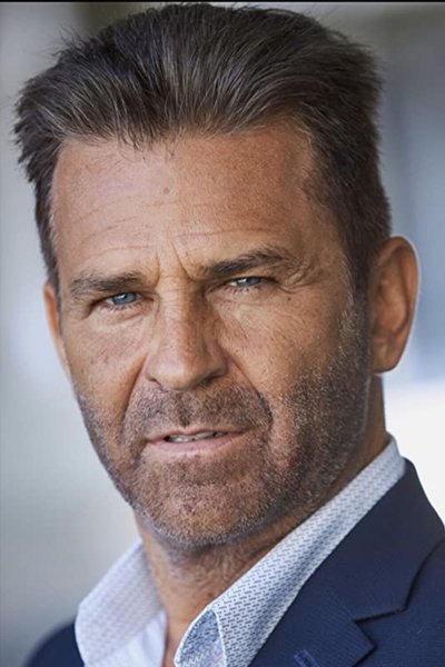 et billede af Joe Finfera