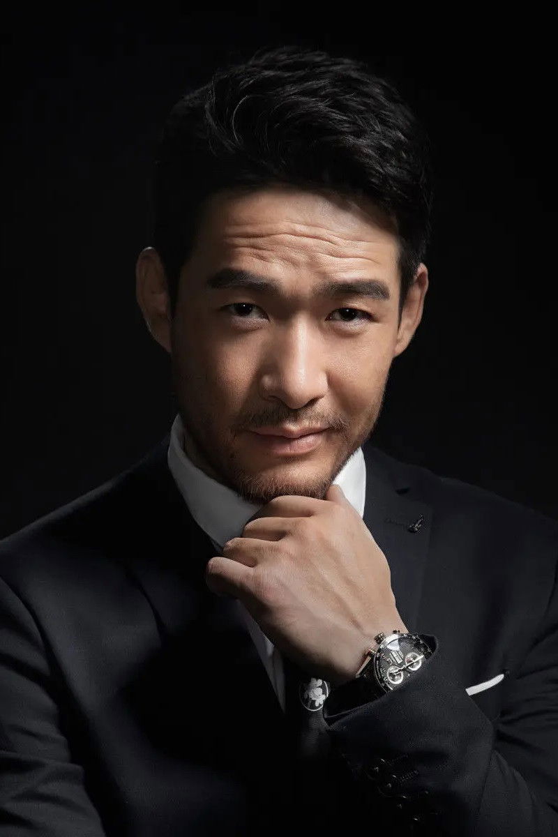 et billede af Yang Jun