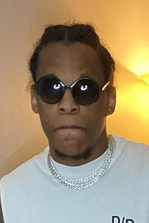 et billede af Antonio Todd