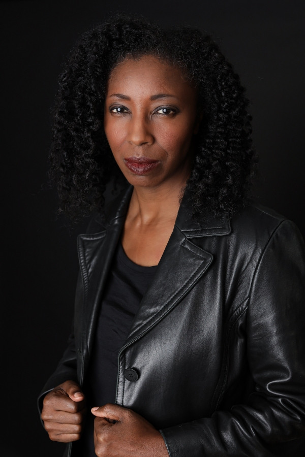 et billede af Angela D. Watson