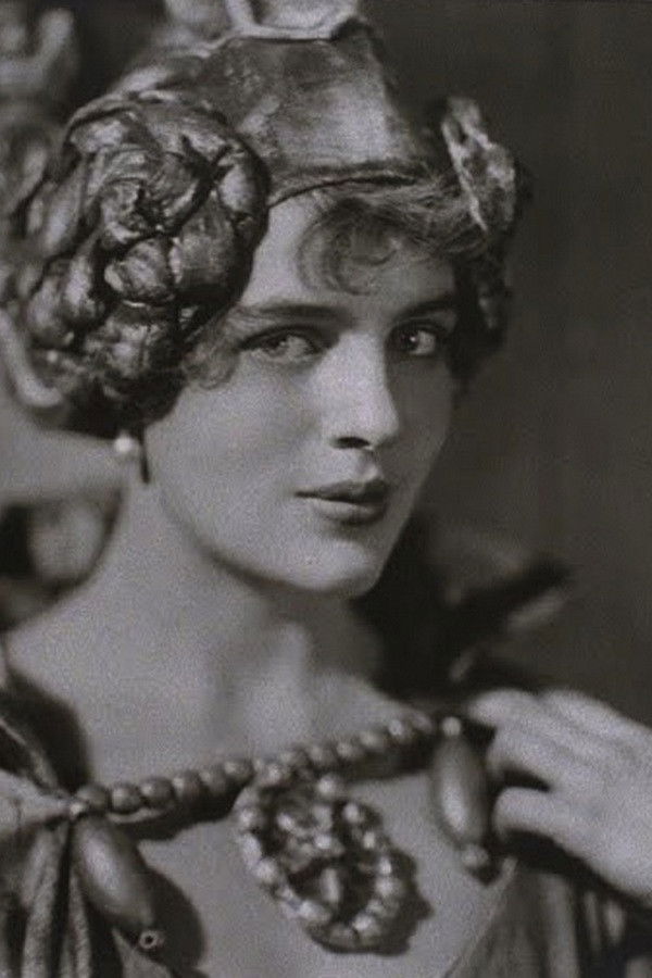 et billede af Rosamond Pinchot