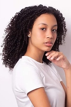 et billede af Jamilly Mariano