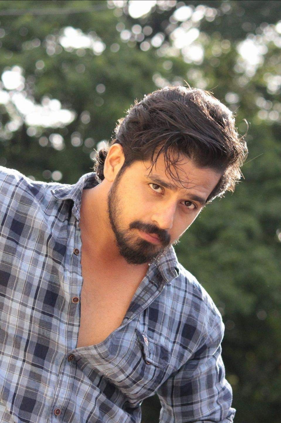 et billede af Pruthvi Ambaar