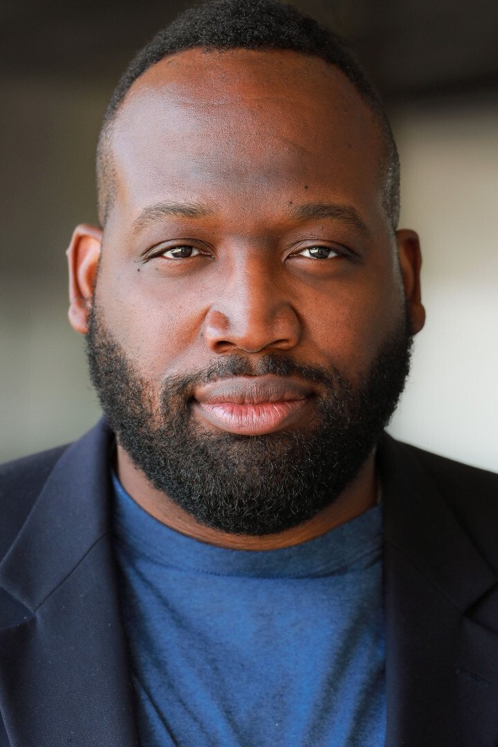 et billede af Sean Alexander James