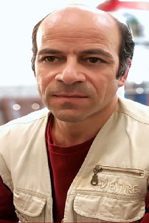 et billede af Davar Farmani