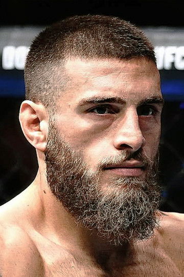 et billede af Aleksandre Topuria